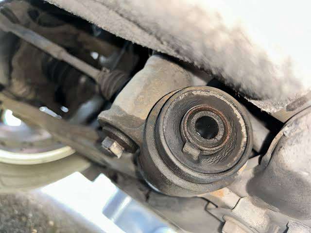 heavy duty commercial vehicle bushing environmental aging
